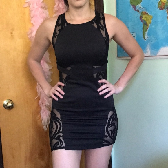 Mini Black Dress 👗 - Picture 1 of 3